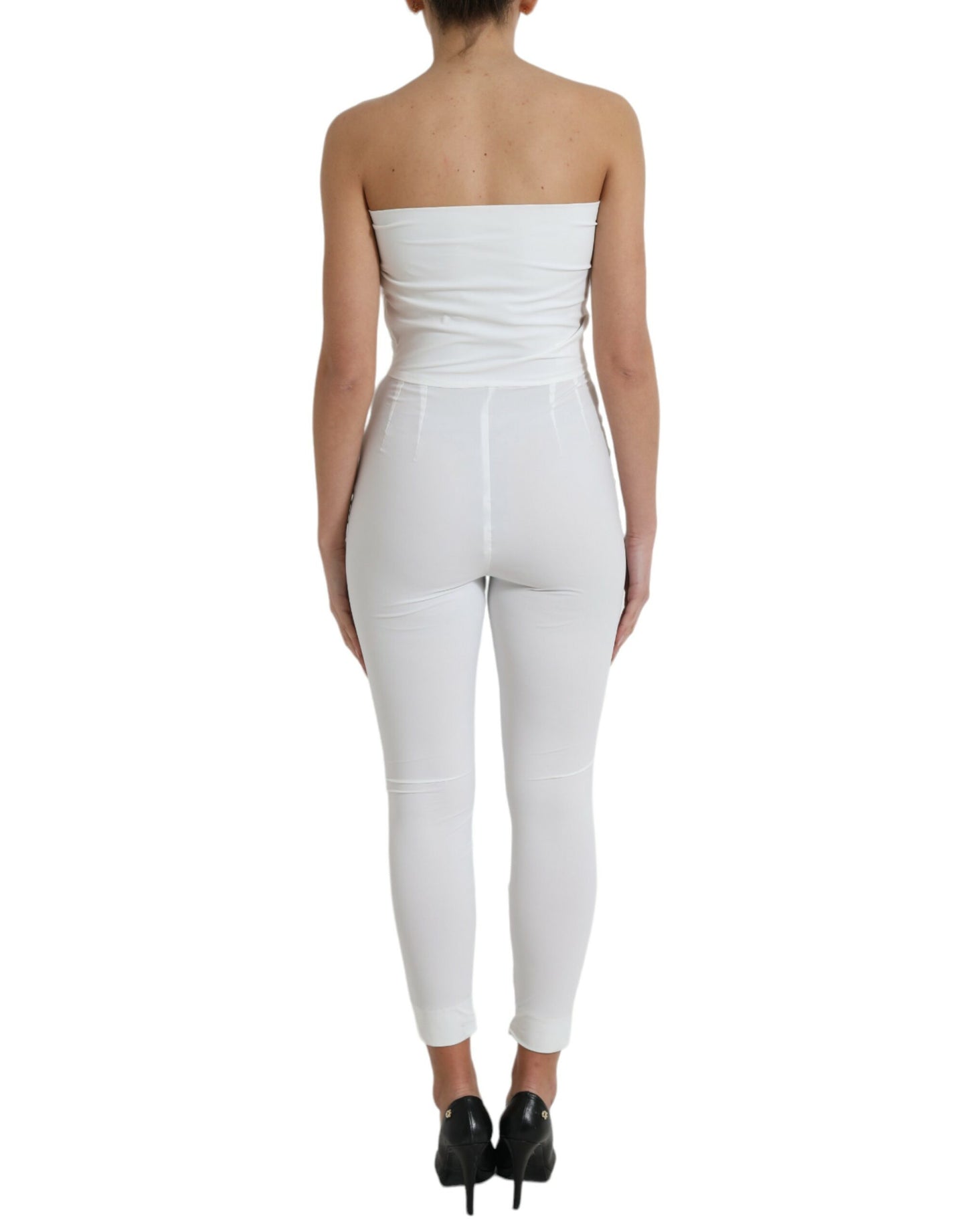 Elegante vestido blanco sin tirantes tipo mono