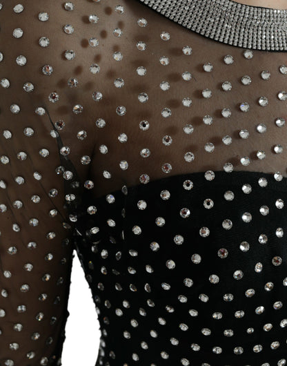 Elegante vestido largo negro adornado con cristales