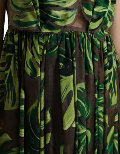 Elegante vestido de mezcla de seda sin mangas con corte en A