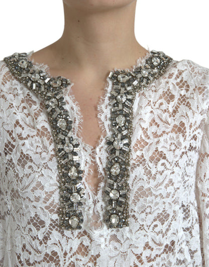 Elegante vestido blanco recto con adornos de cristal