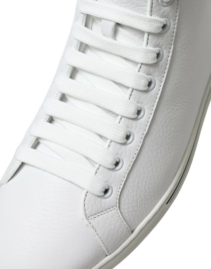 Elegantes zapatillas altas de cuero blanco