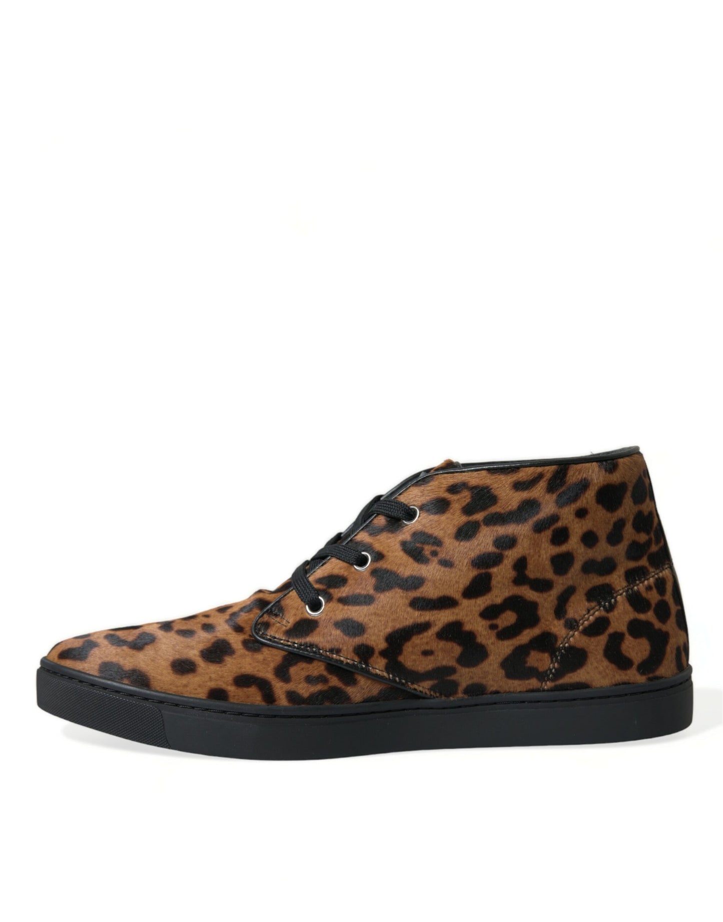Elegantes zapatillas de caña media con estampado de leopardo