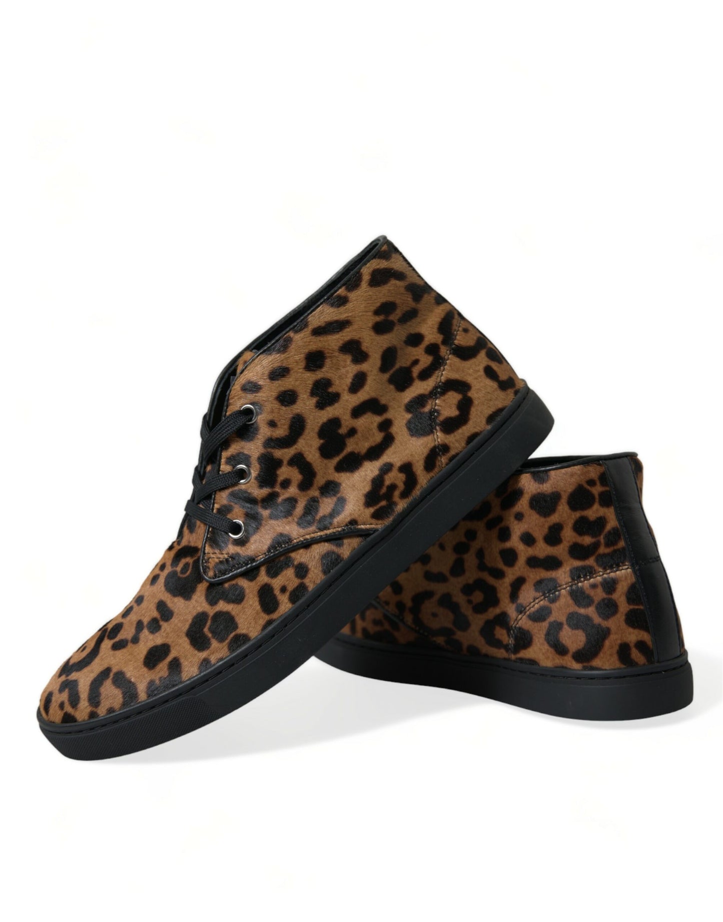 Elegantes zapatillas de caña media con estampado de leopardo