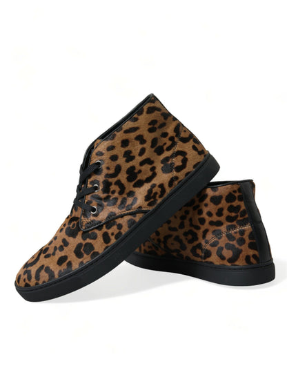 Elegantes zapatillas de caña media con estampado de leopardo