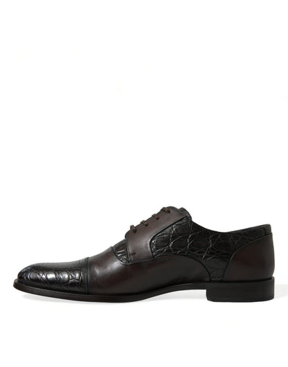 Elegantes zapatos de vestir Derby formales marrones