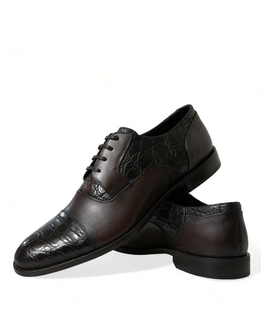 Elegantes zapatos de vestir Derby formales marrones