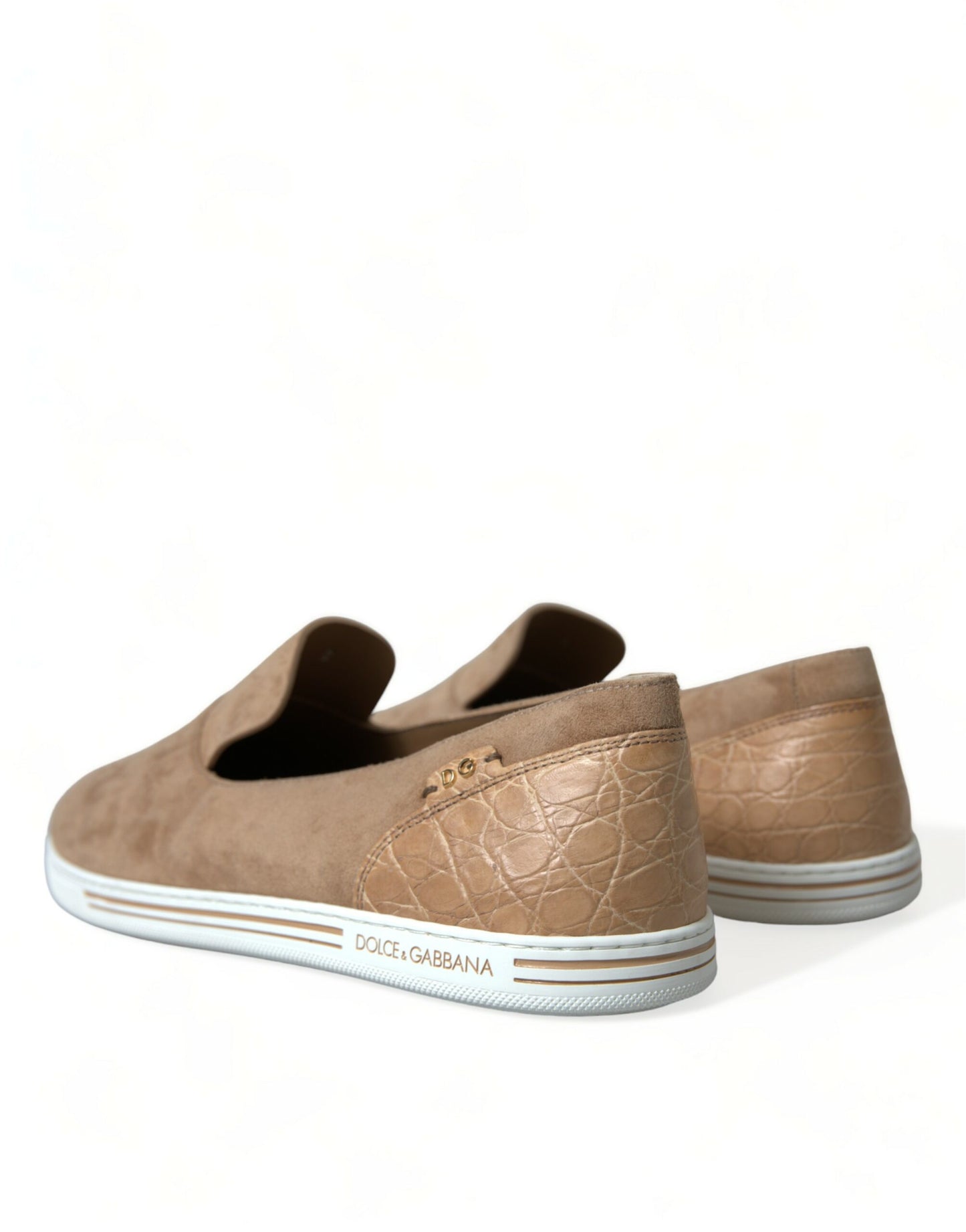 Elegantes mocasines de piel beige