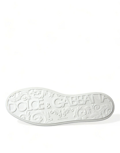 Elegantes mocasines de piel beige