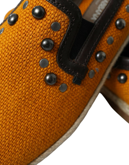 Mocasines exclusivos de lona naranja con tachuelas