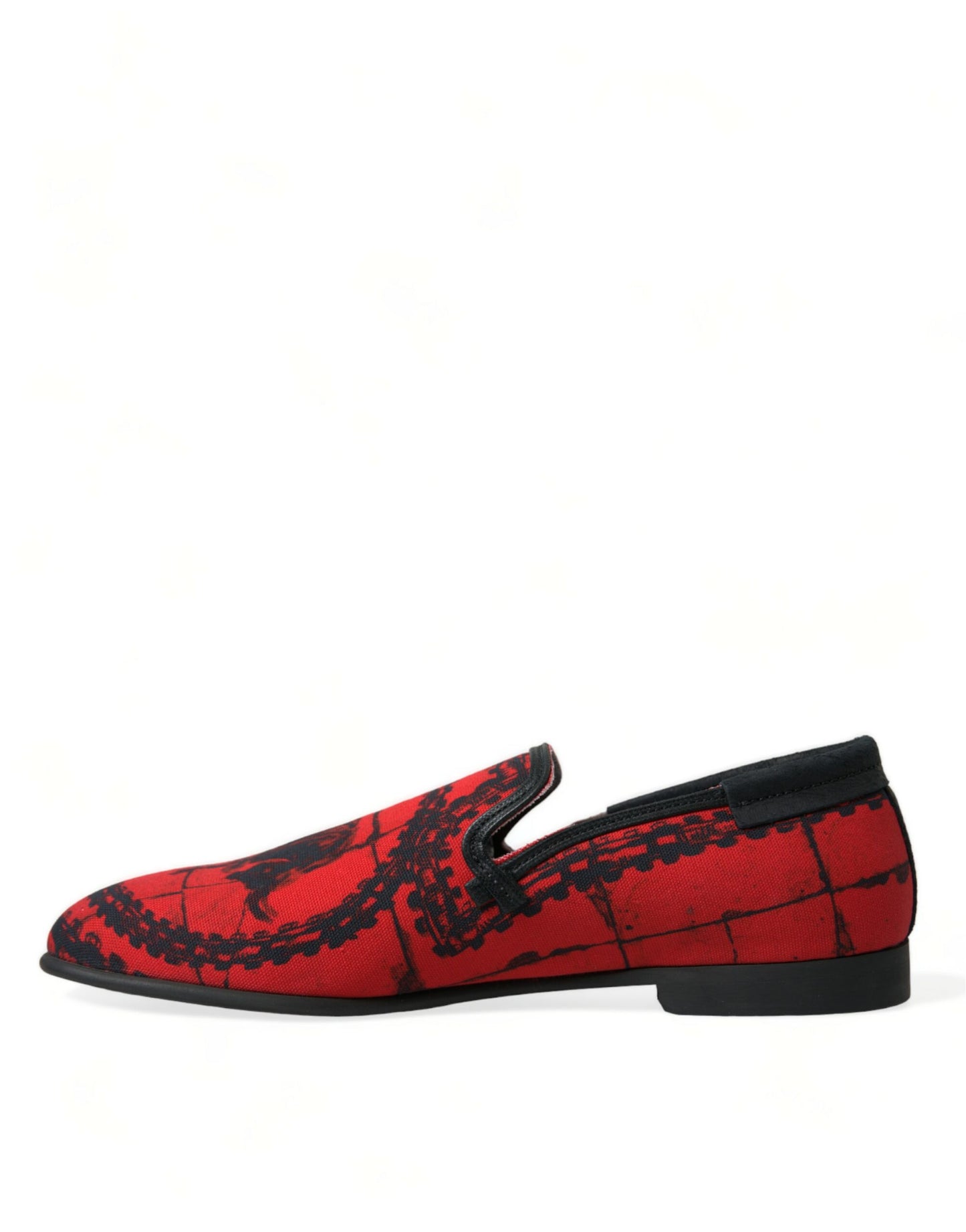 Mocasines de lujo en rojo y negro inspirados en los toreros