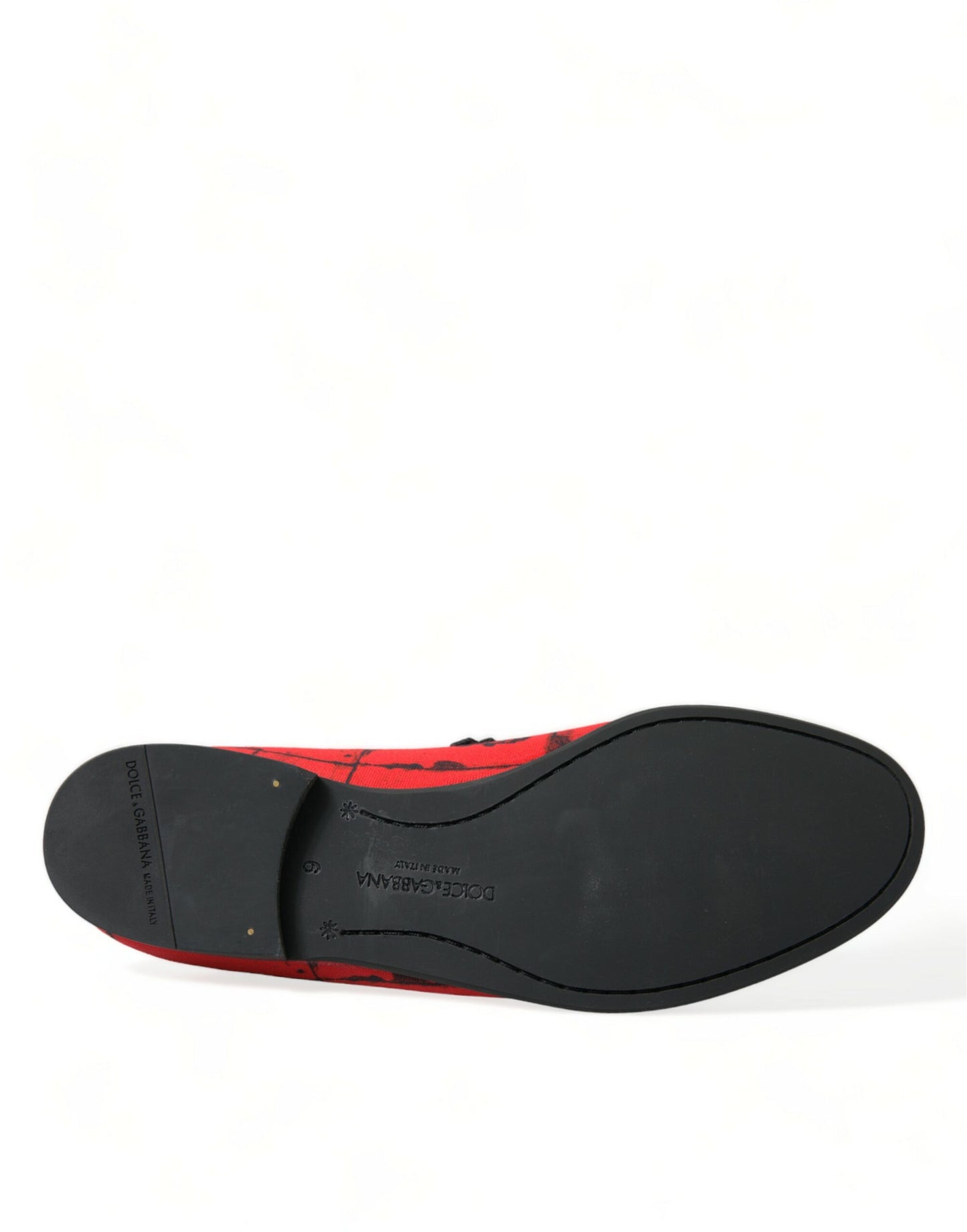 Mocasines de lujo en rojo y negro inspirados en los toreros