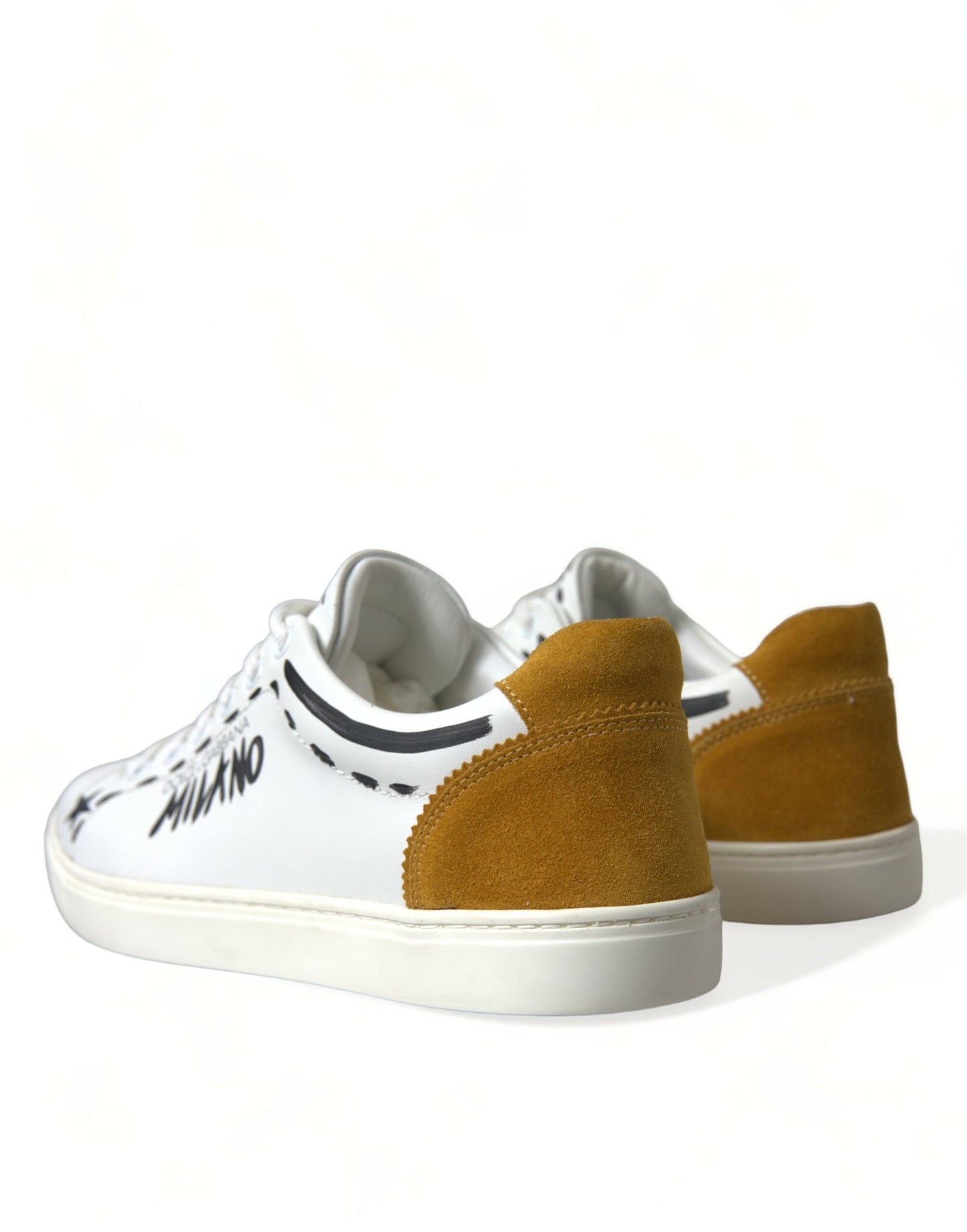 Zapatillas blancas elegantes de cuero de caña baja