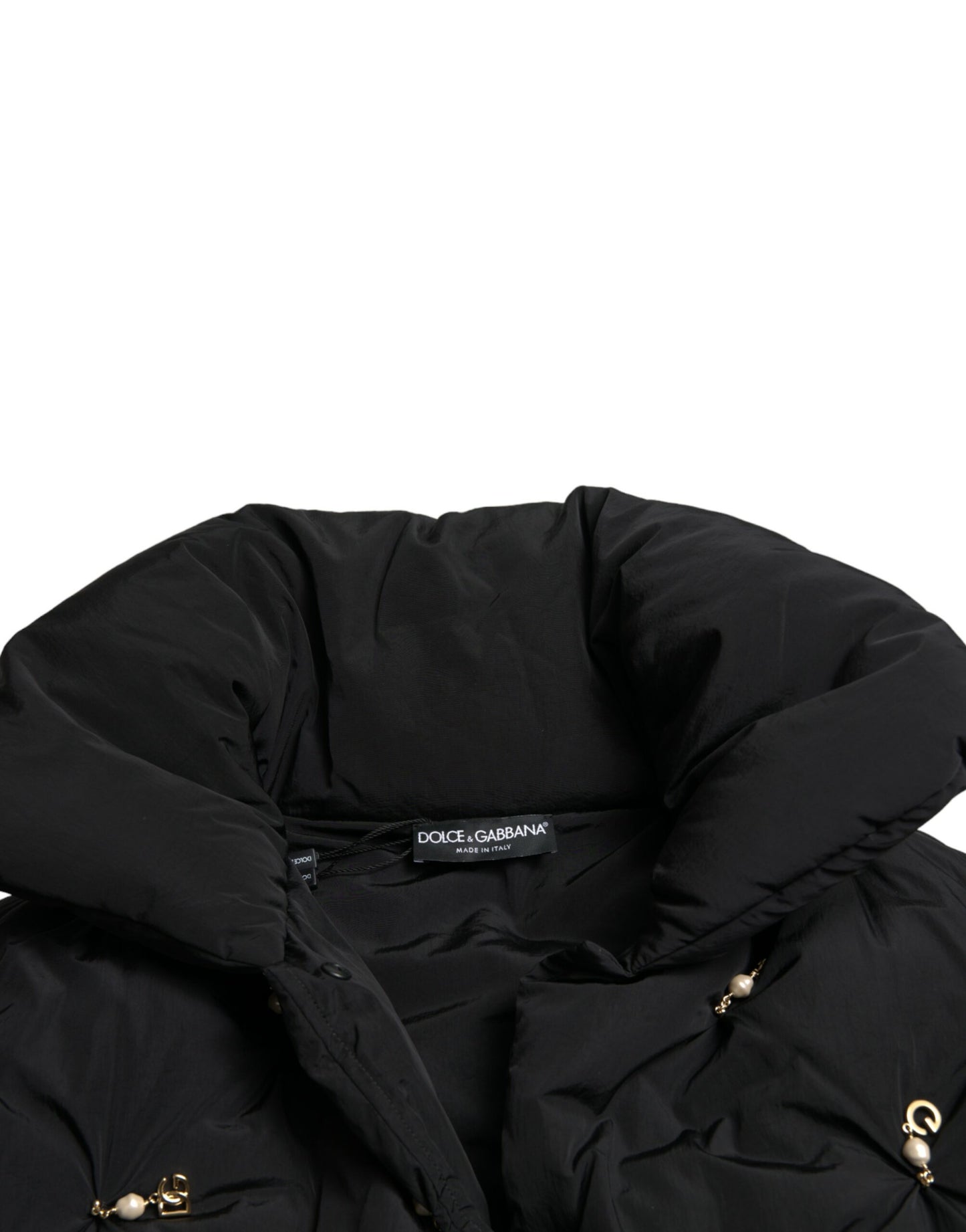 Elegante chaqueta acolchada con adorno de perlas