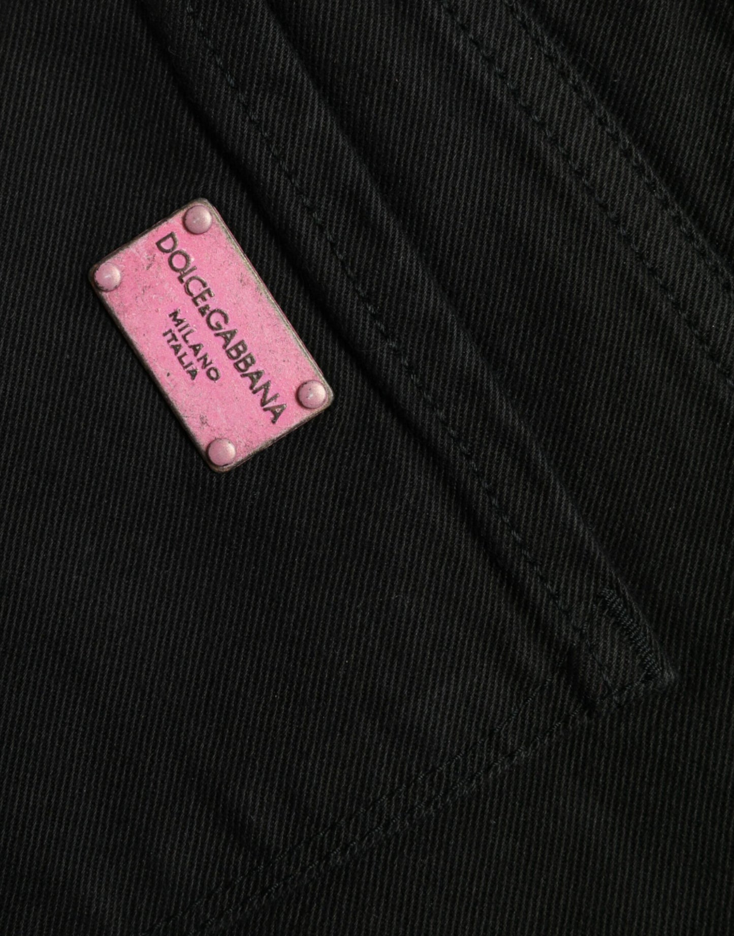 Elegantes jeans negros elásticos de cintura media