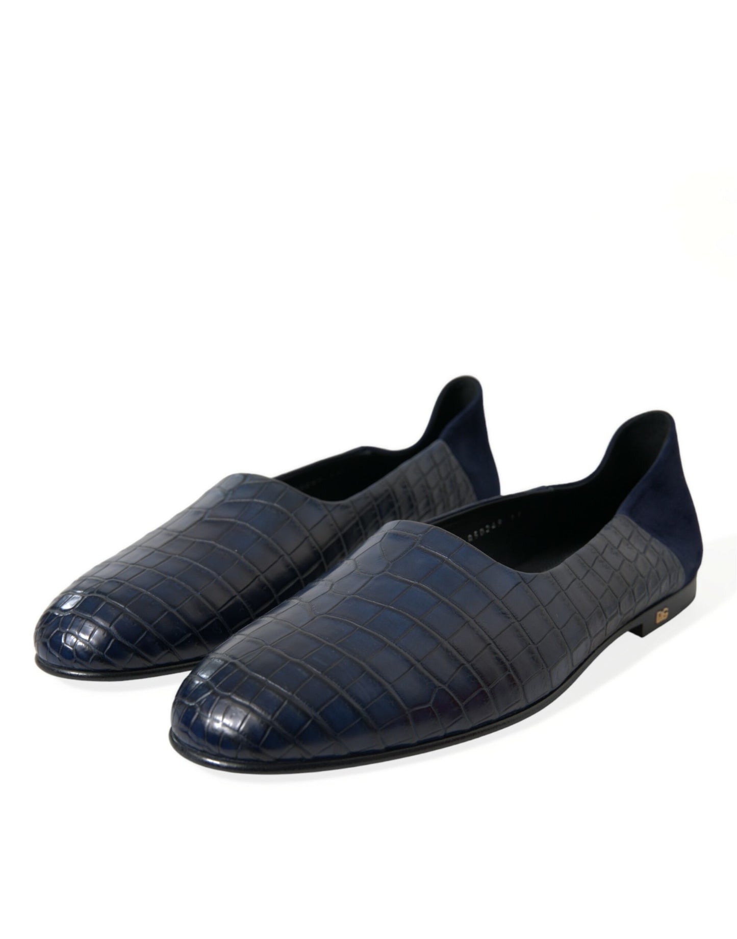 Elegantes mocasines de piel de cocodrilo azul