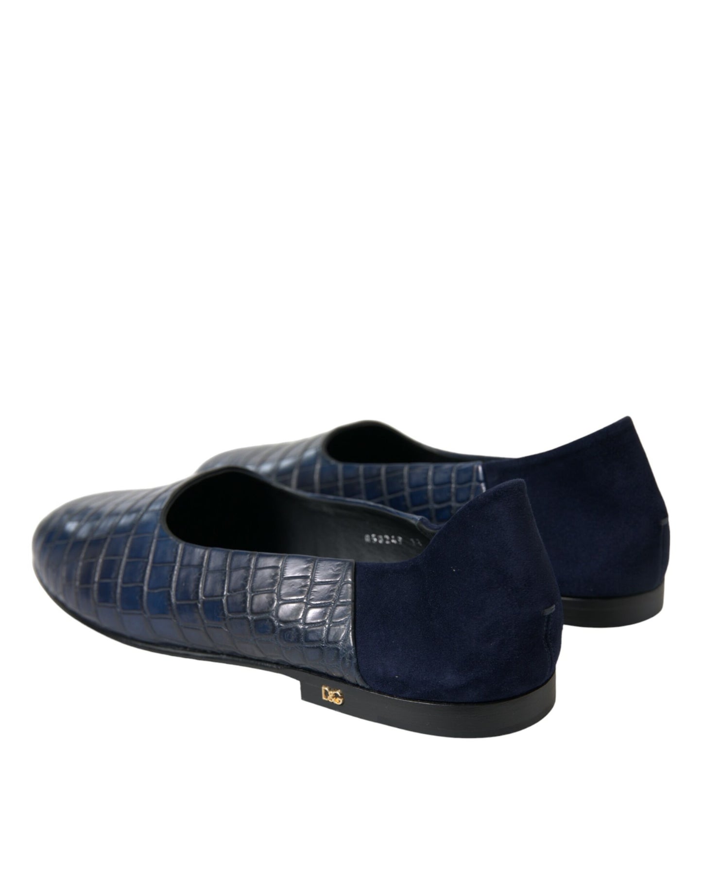 Elegantes mocasines de piel de cocodrilo azul