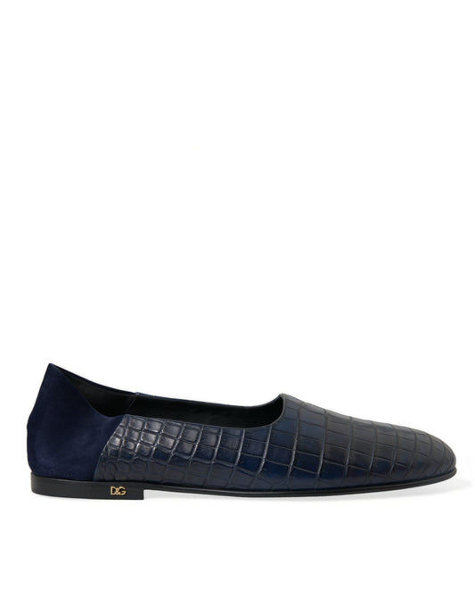 Elegantes mocasines de piel de cocodrilo azul