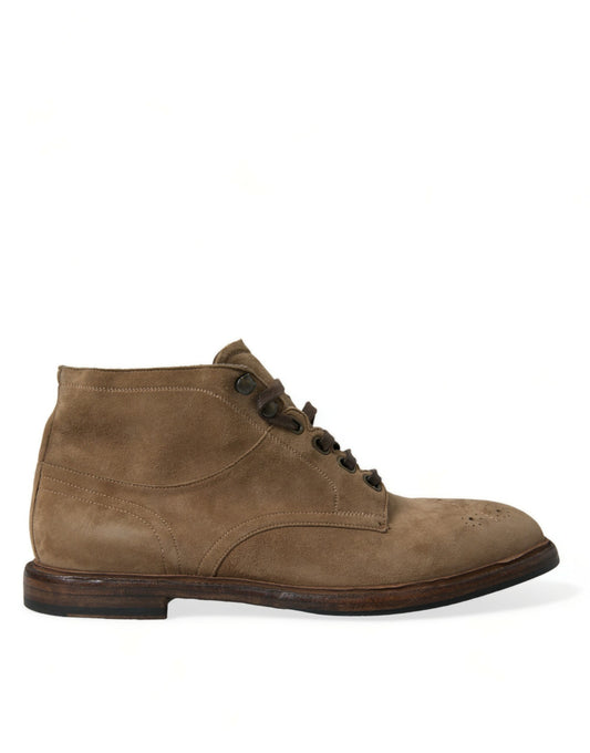 Elegantes botas de cuero con cordones hasta el tobillo