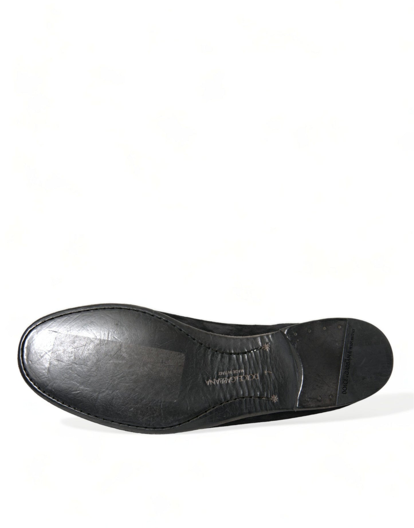 Elegantes mocasines de terciopelo negro para el caballero exigente