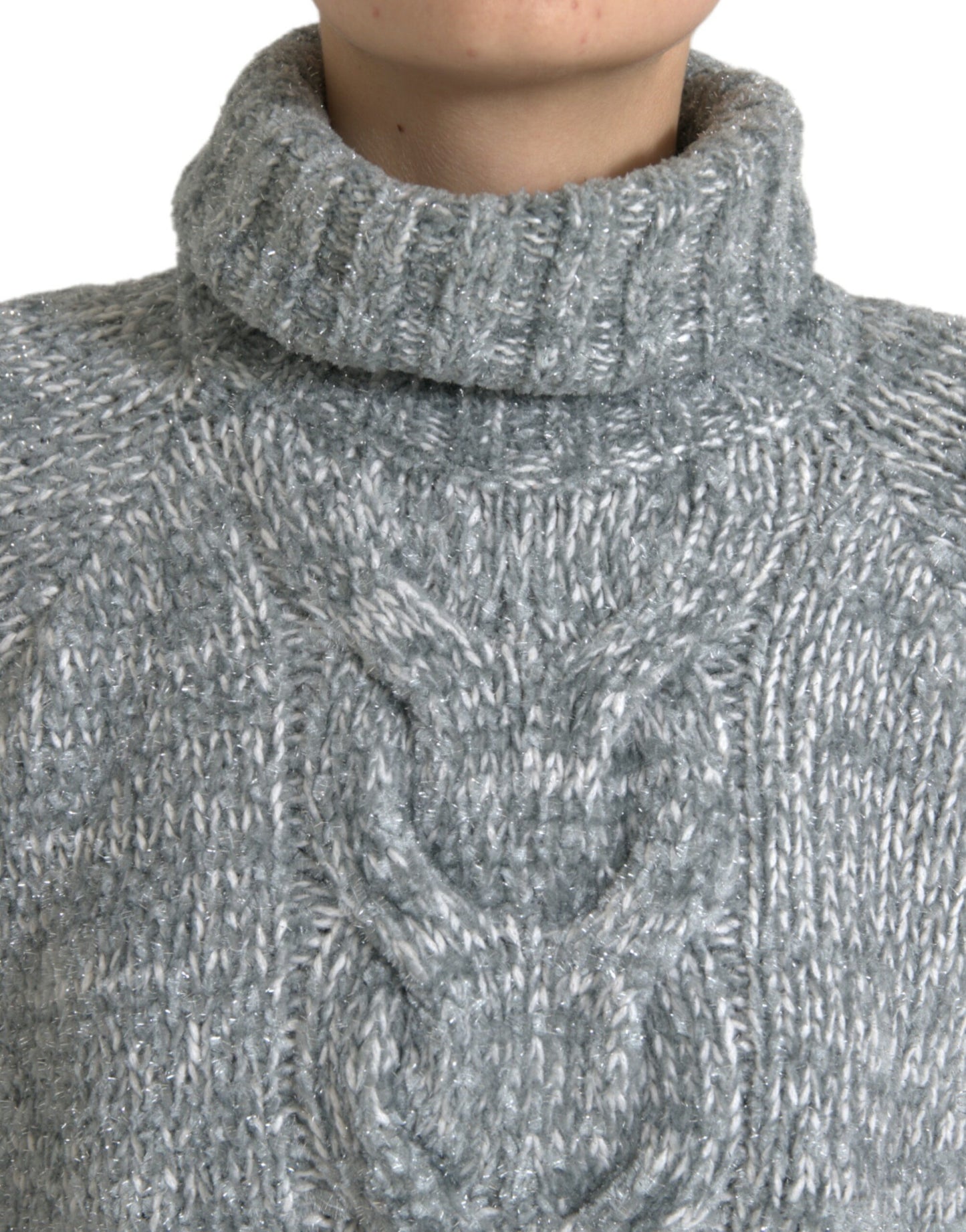 Elegante jersey de cuello alto en mezcla de cachemira gris