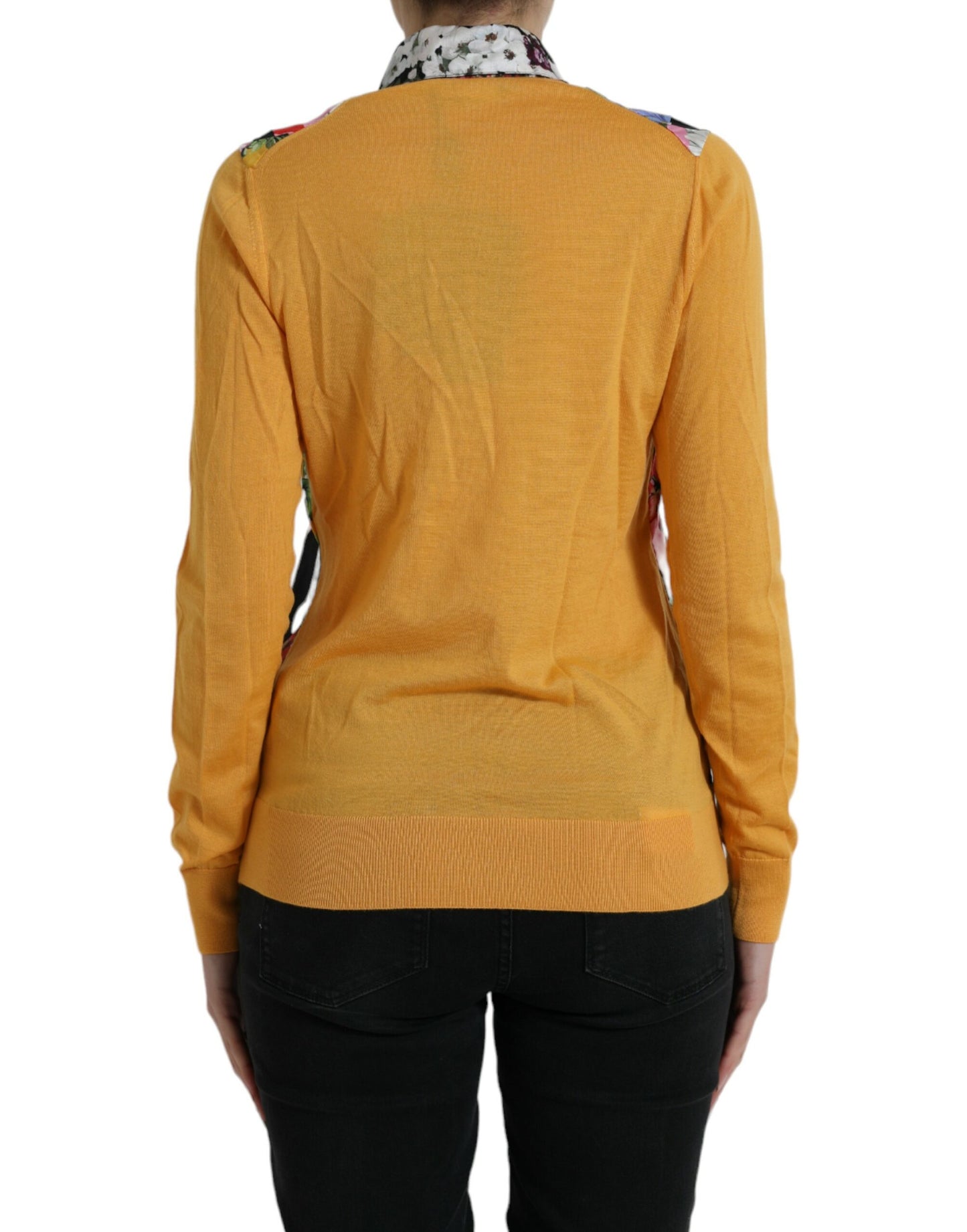 Elegante suéter de mezcla de seda con diseño henley y patchwork
