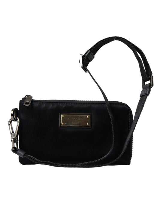Elegante bolsa de nailon y cuero negro
