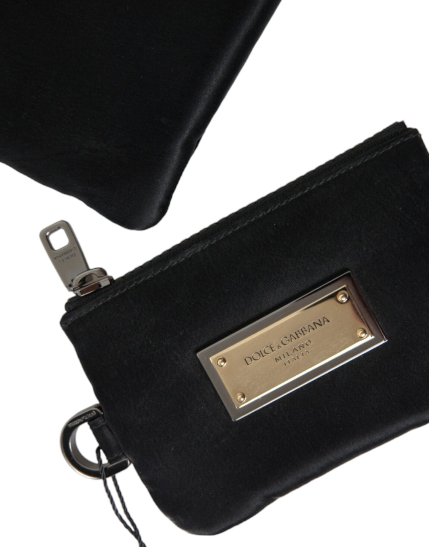 Elegante bolsa de nailon y cuero negro