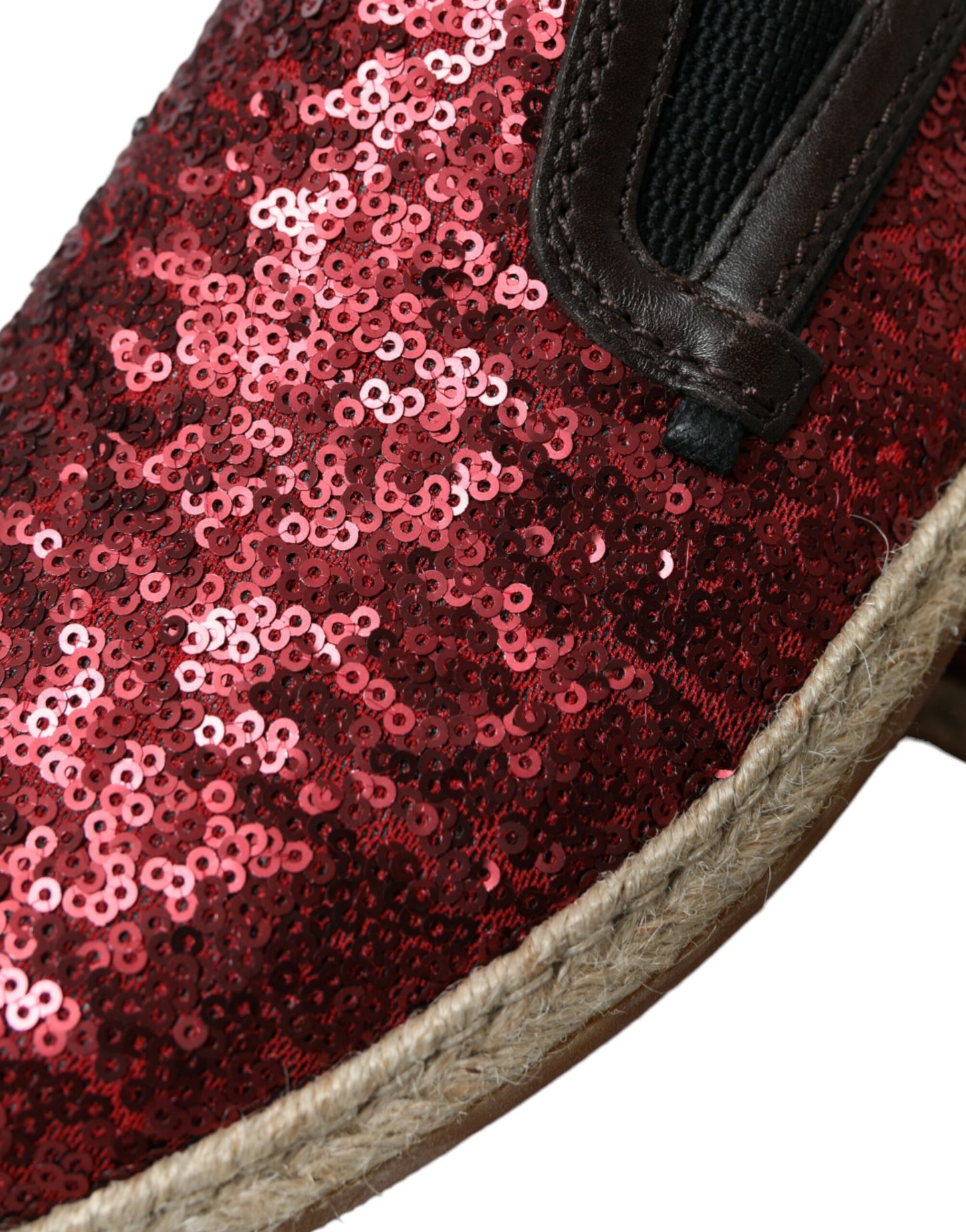 Mocasines de cuero con lentejuelas rojas