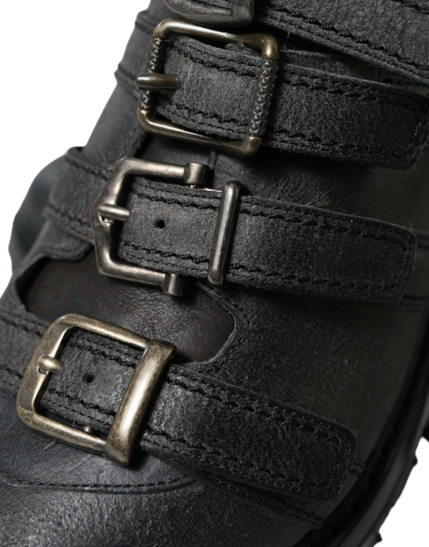 Botas negras de cuero con tiras al tobillo