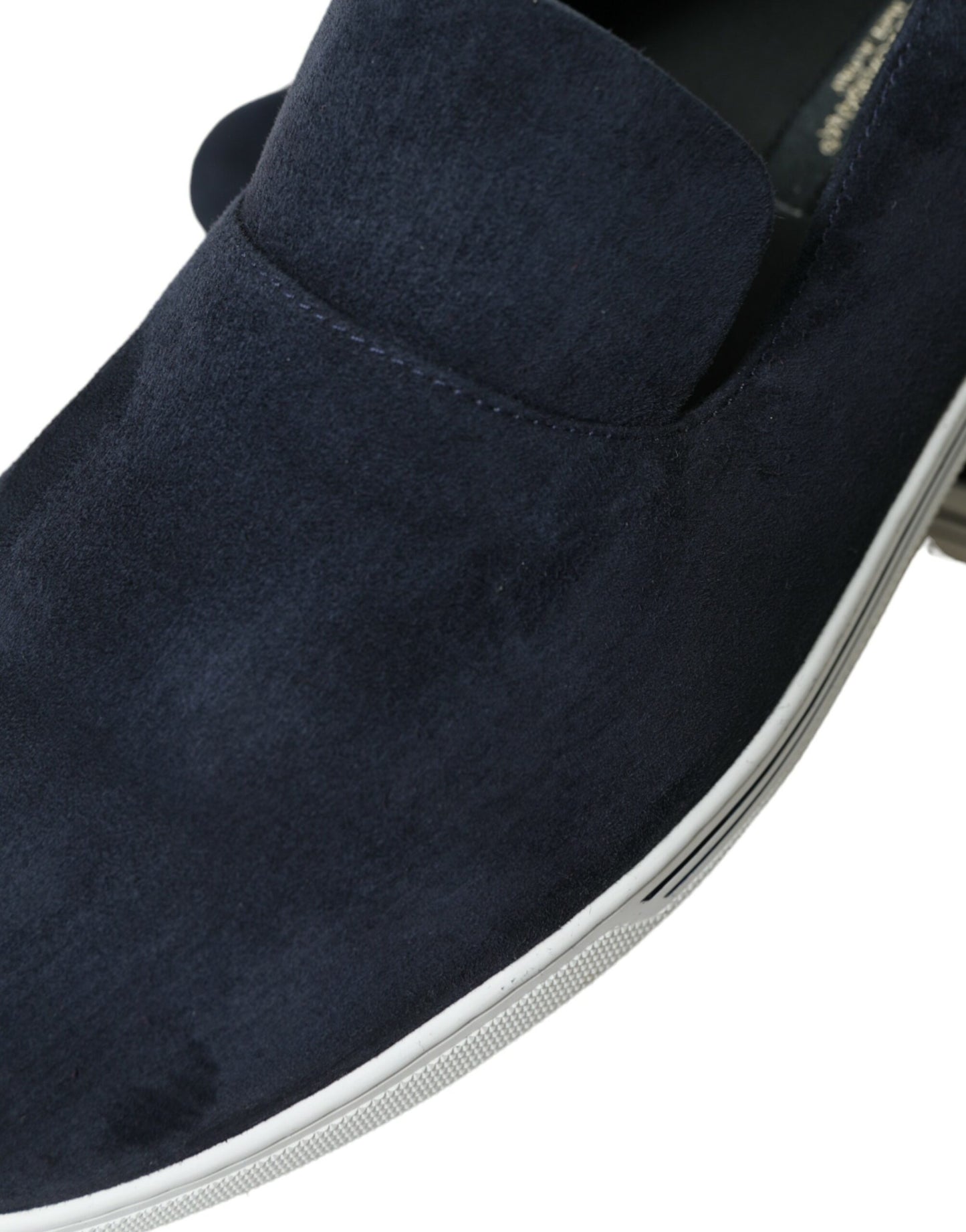 Elegantes mocasines de piel de ante azul