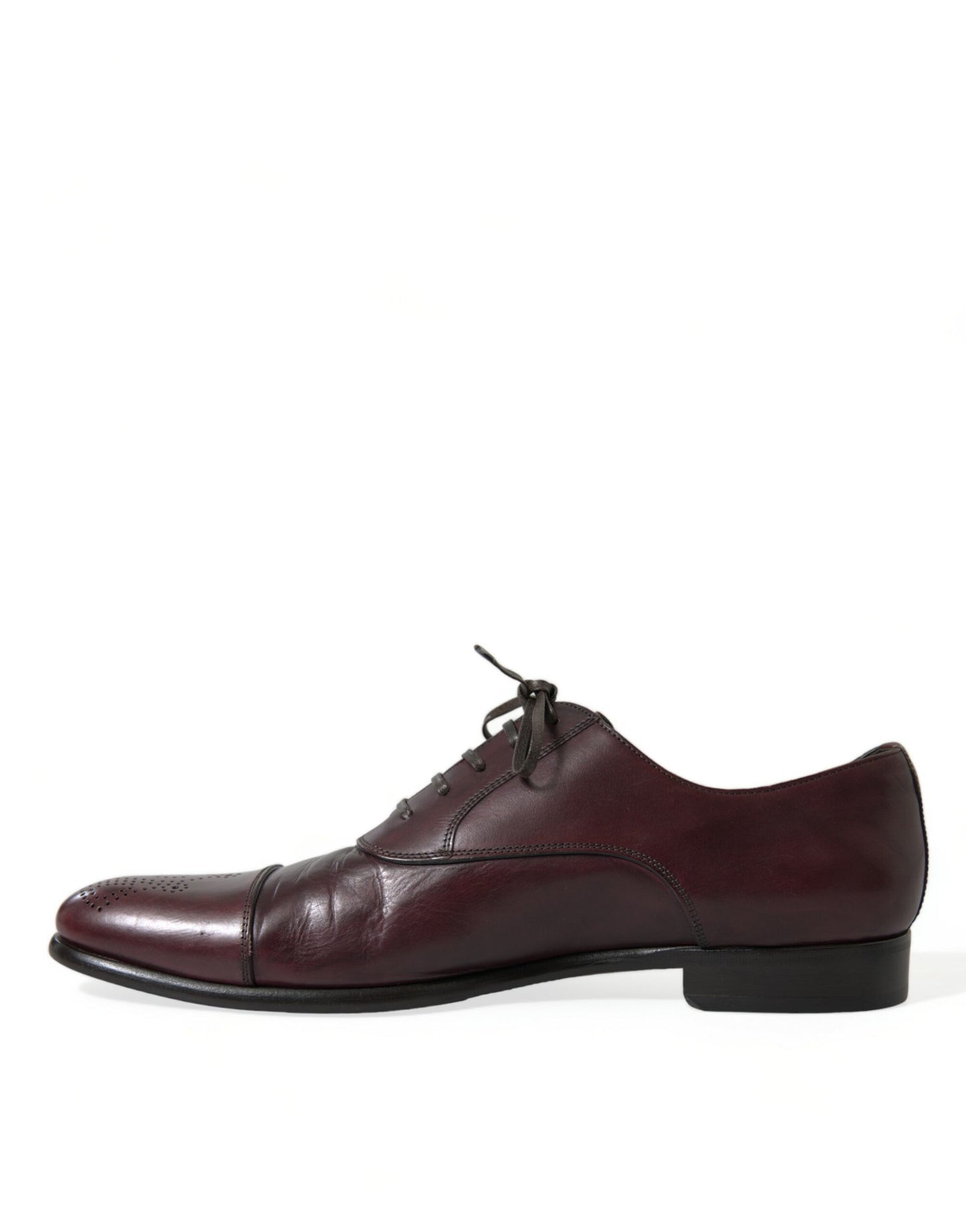 Elegantes zapatos Derby de piel burdeos