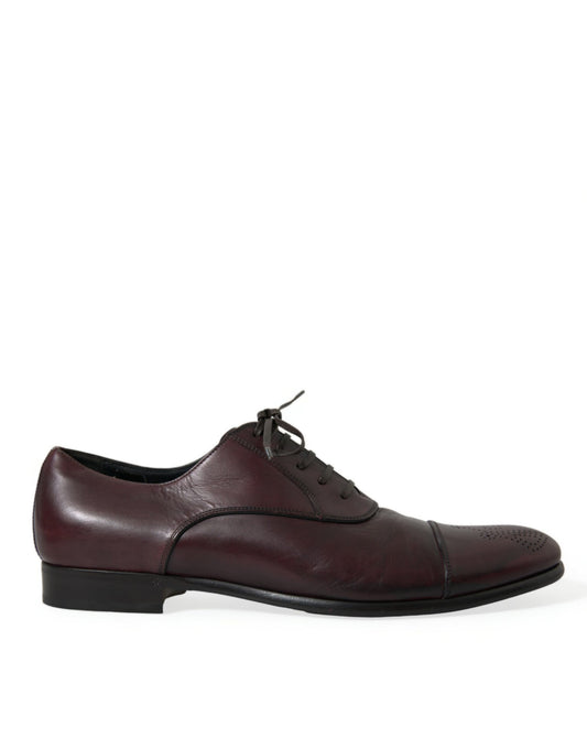Elegantes zapatos Derby de piel burdeos