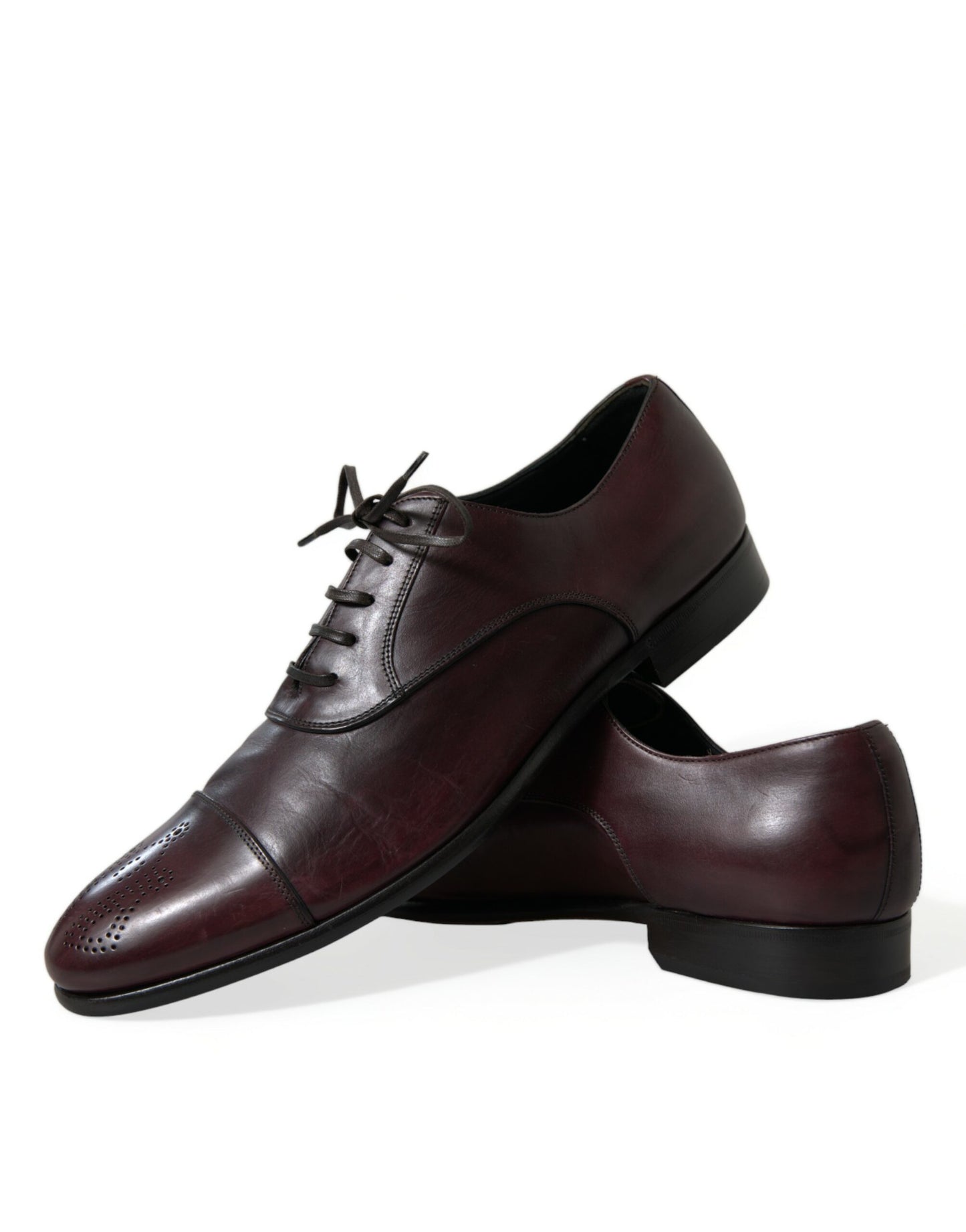 Elegantes zapatos Derby de piel burdeos