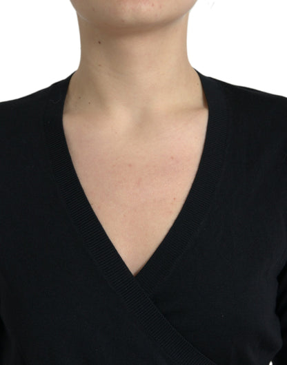 Elegante suéter tipo cárdigan de lana virgen negra