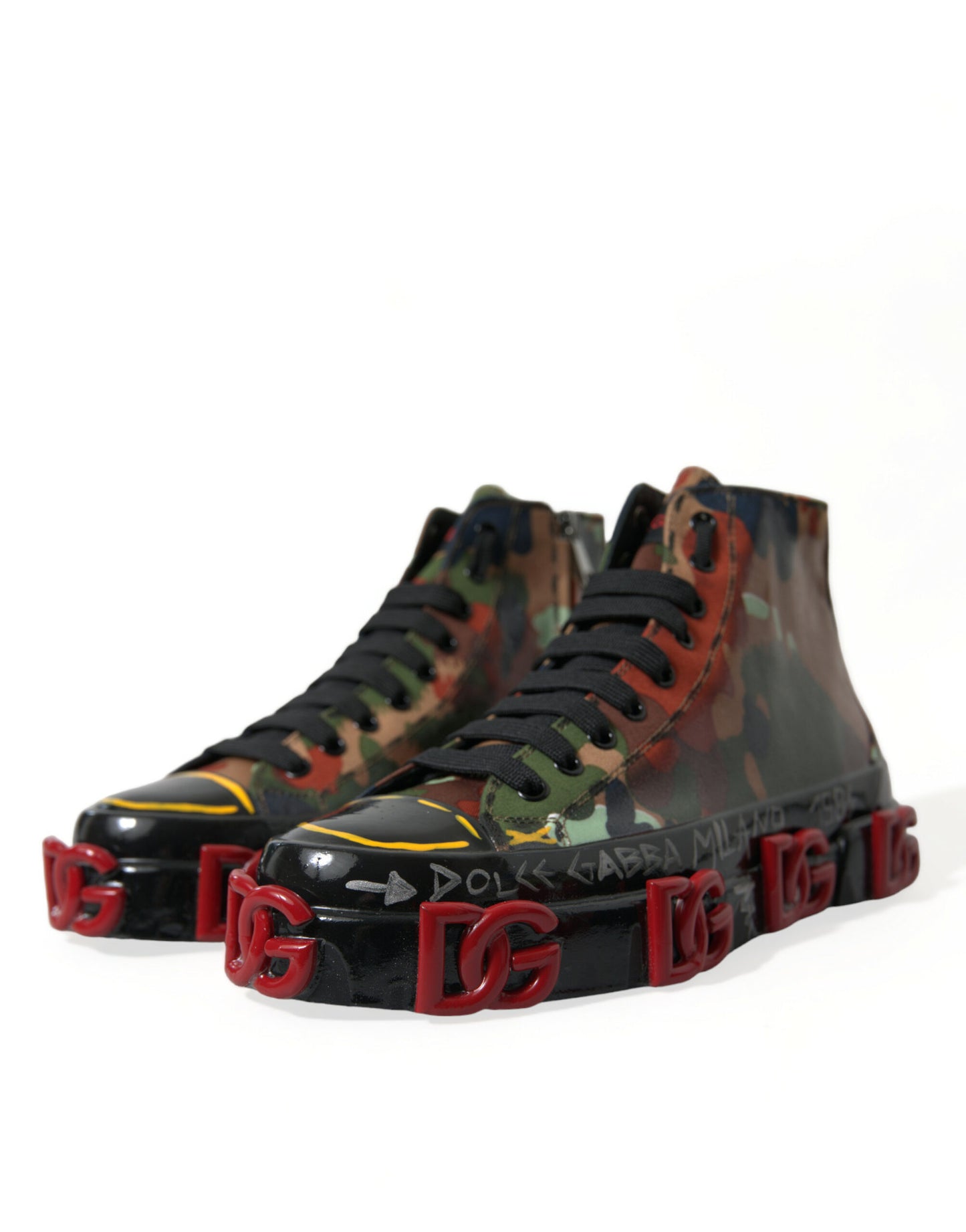 Zapatillas altas multicolores con un toque de lujo