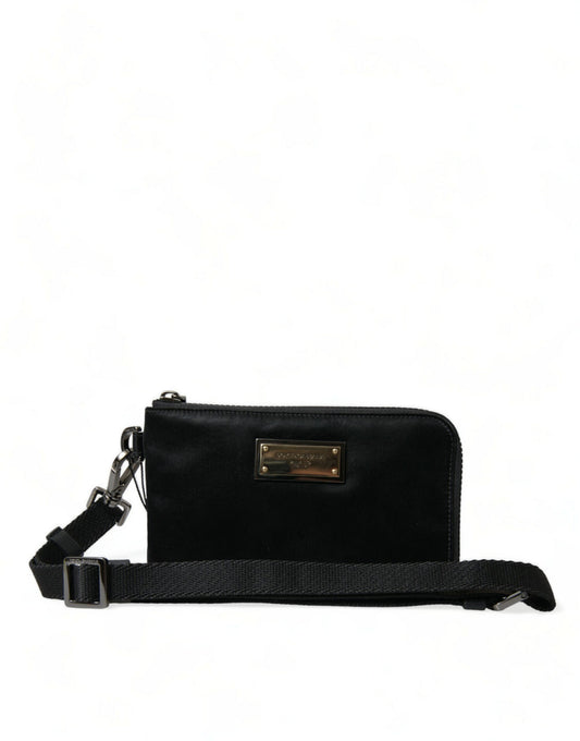 Elegante bolso de piel de nailon negro con detalles plateados