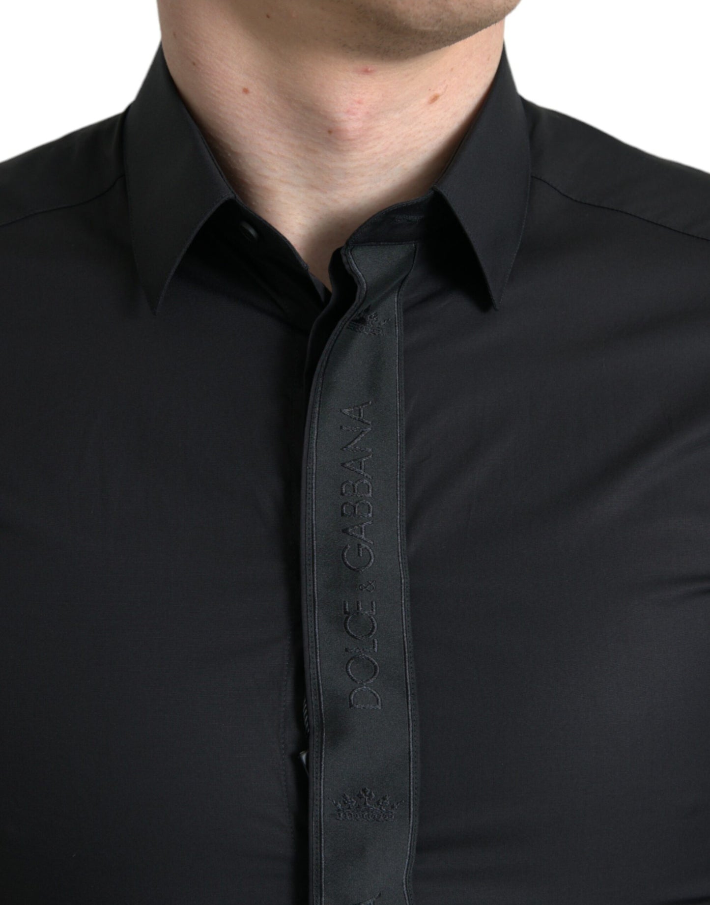 Camisa de vestir elegante negra de corte entallado