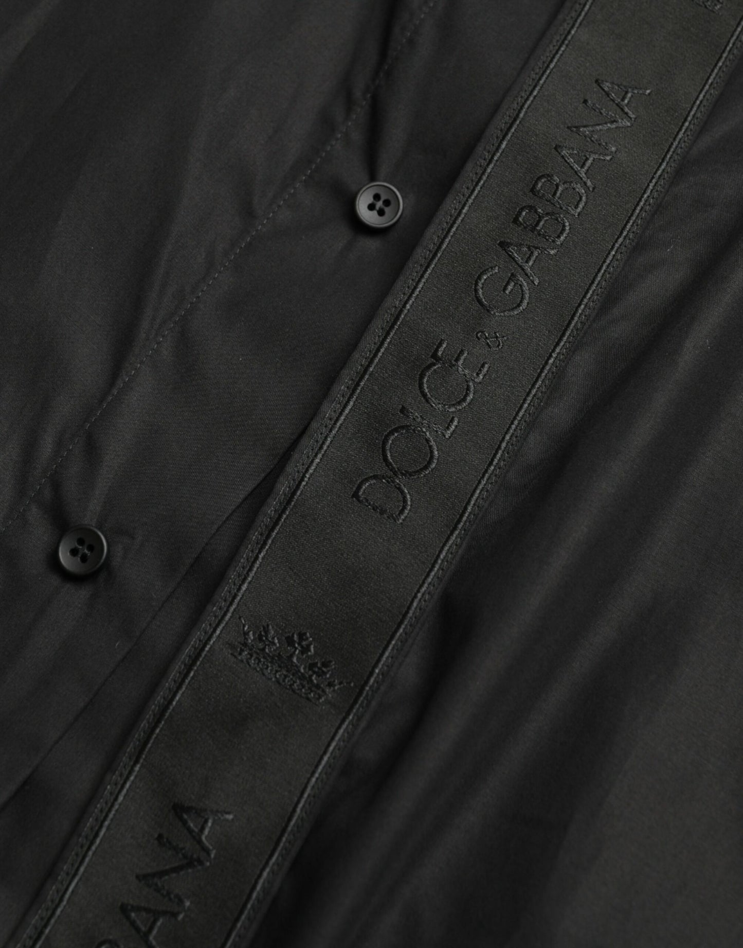 Camisa de vestir elegante negra de corte entallado