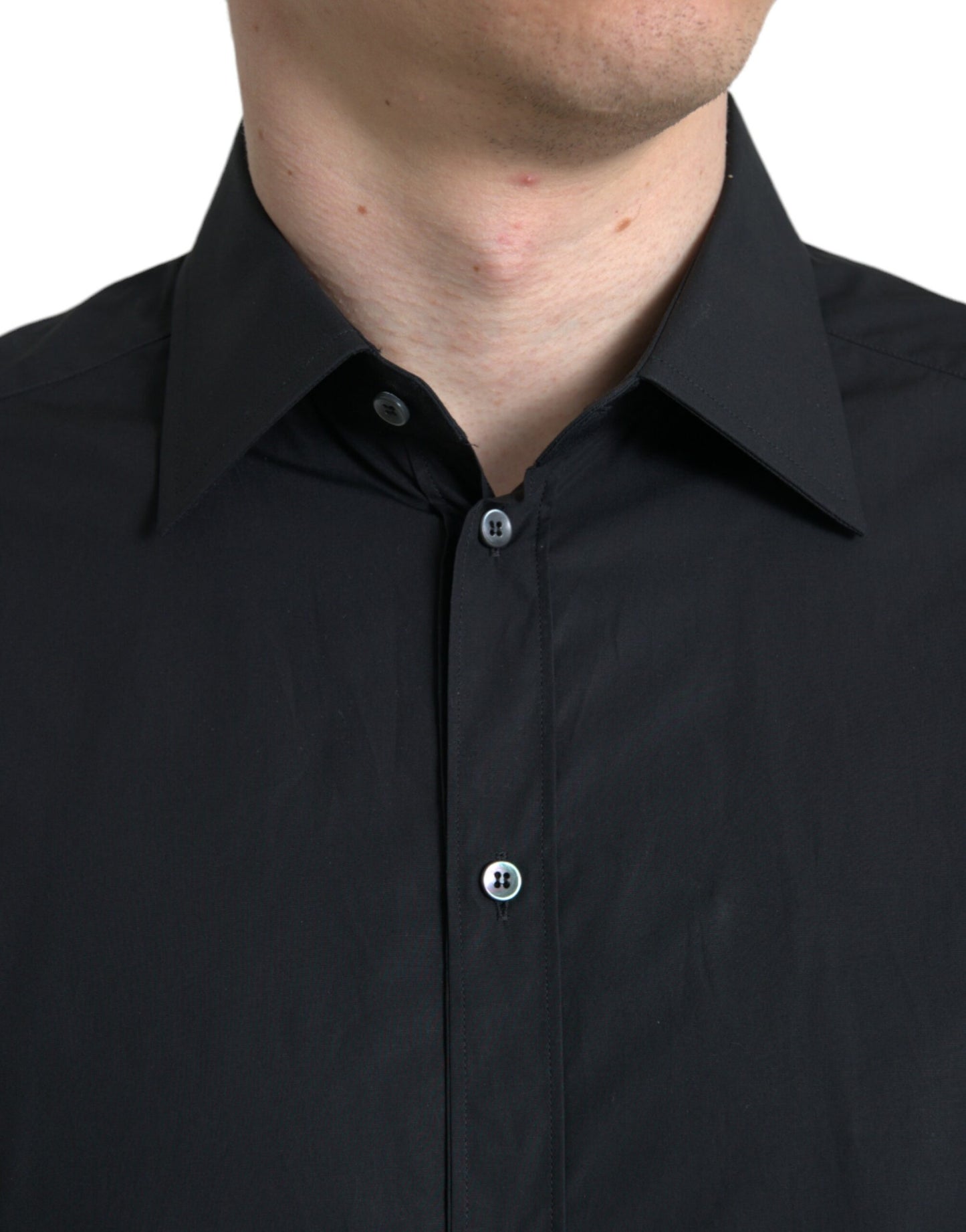 Camisa de vestir italiana elegante, negra y ajustada