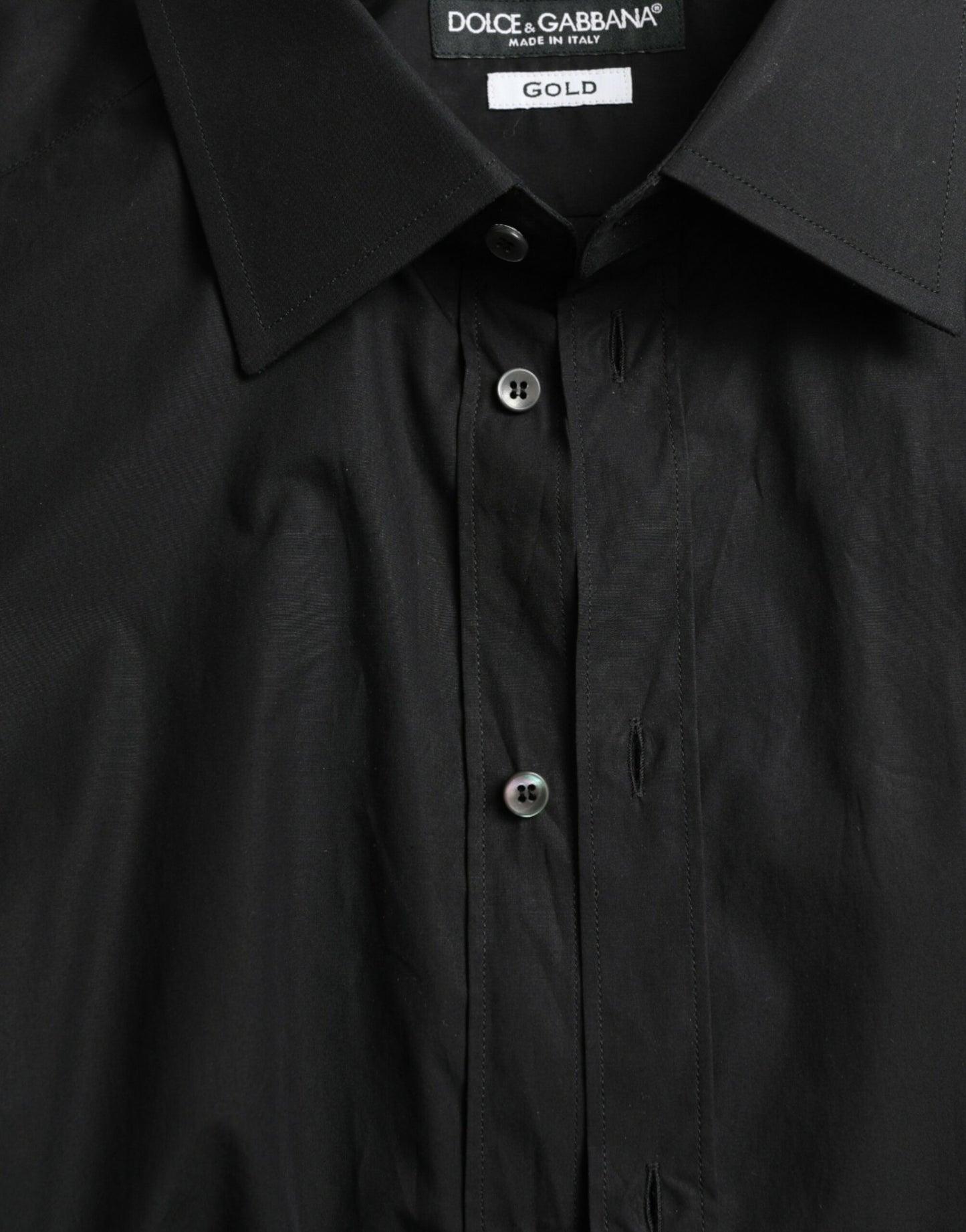 Camisa de vestir italiana elegante, negra y ajustada