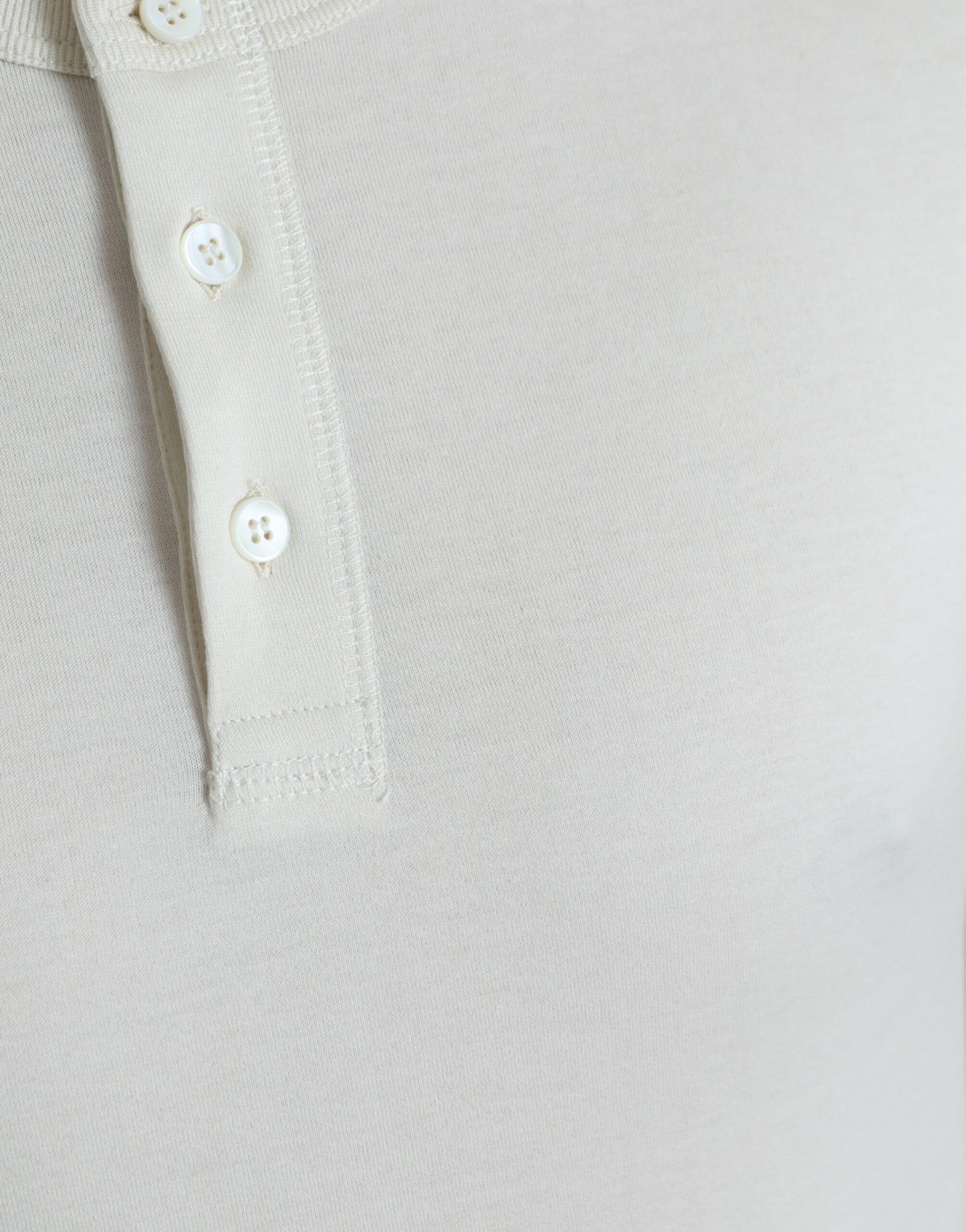 Suéter elegante de algodón blanco roto