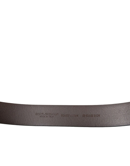 Elegante cinturón de piel de becerro marrón: un accesorio atemporal