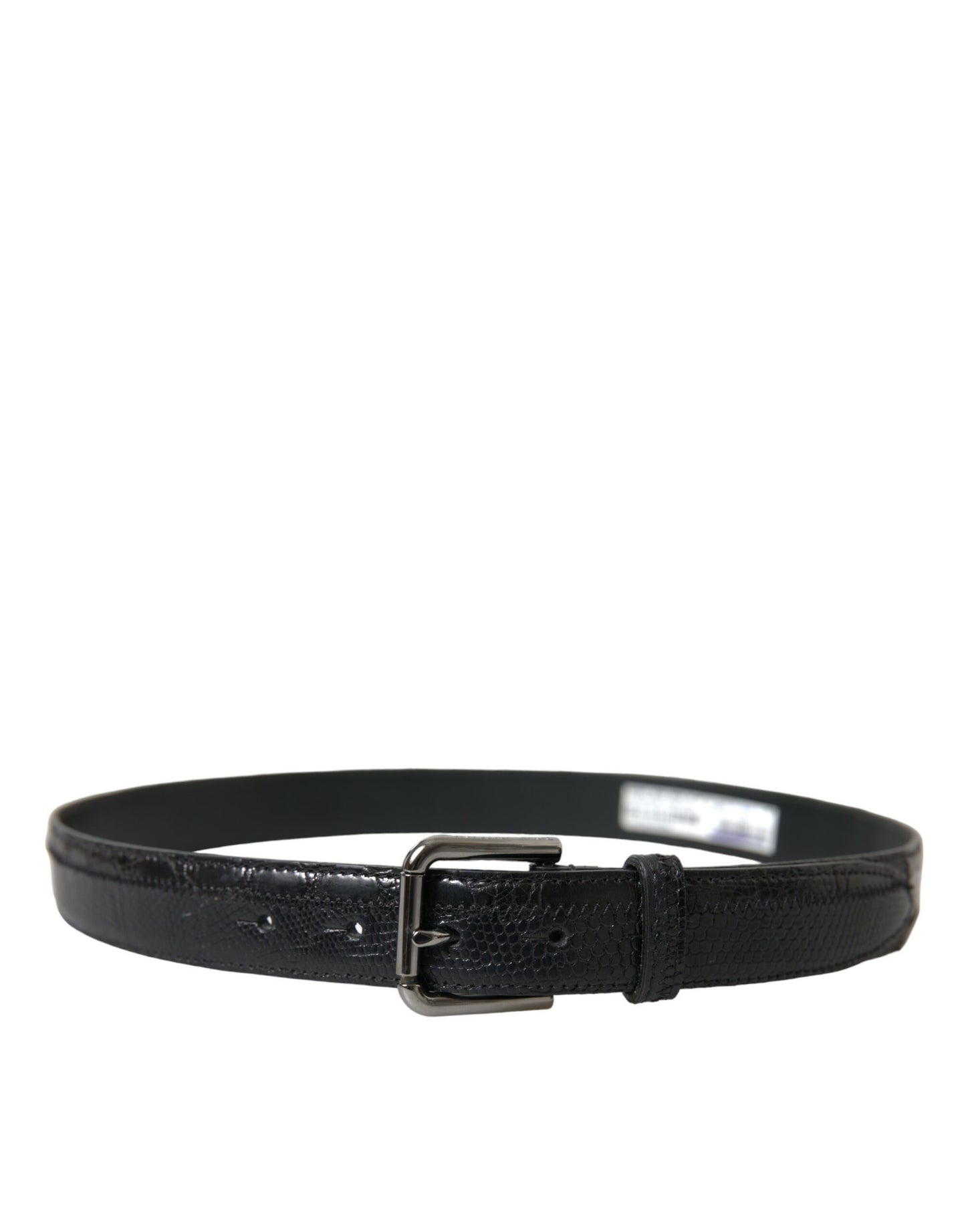 Cinturón elegante de cuero negro con hebilla de metal