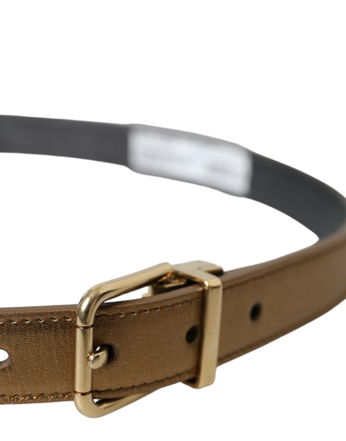 Cinturón de piel dorado metalizado: elegancia atemporal