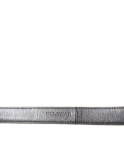 Cinturón de piel dorado metalizado: elegancia atemporal