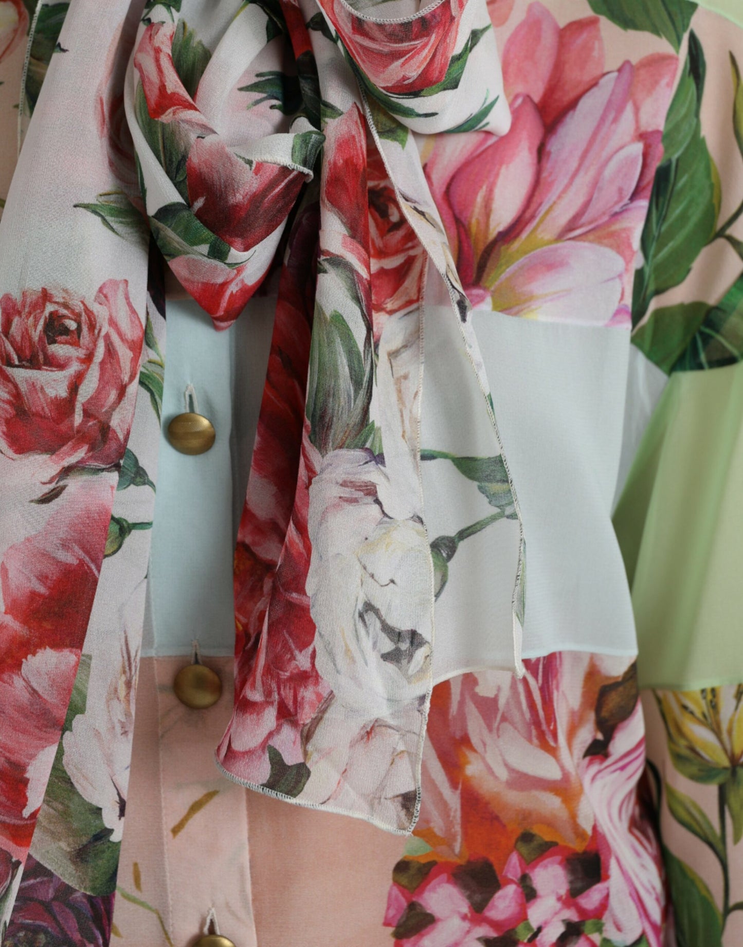Elegante blusa de manga larga en mezcla de seda multicolor