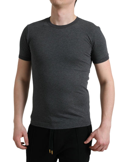 Elegante camiseta gris oscuro de cuello redondo