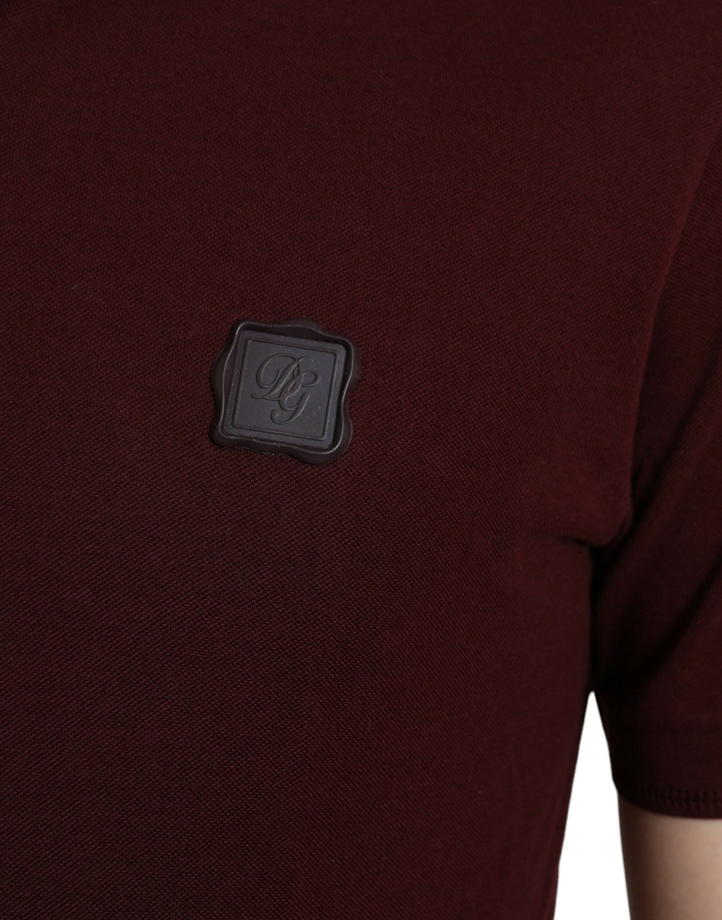 Elegante polo de mezcla de algodón color granate