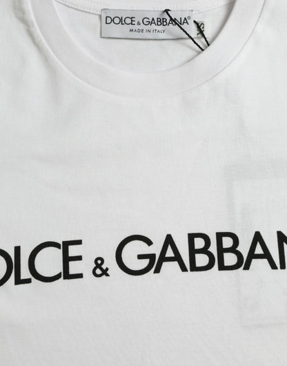 Elegante camiseta blanca de cuello redondo con logotipo