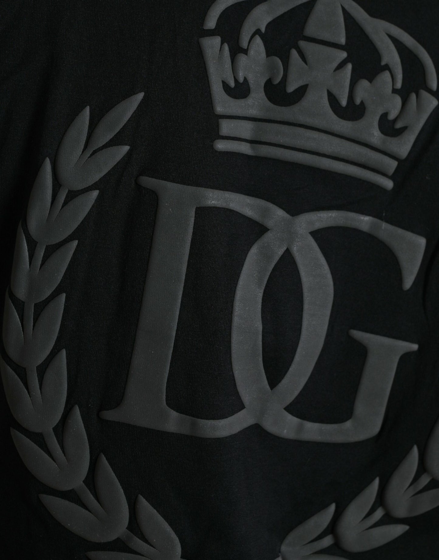 Elegante camiseta de algodón con logotipo en relieve